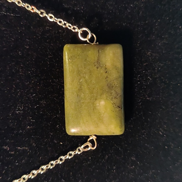 Silver color allergic free chain necklace,gems stone,not sure the name,11 inches - Picture 3 of 4